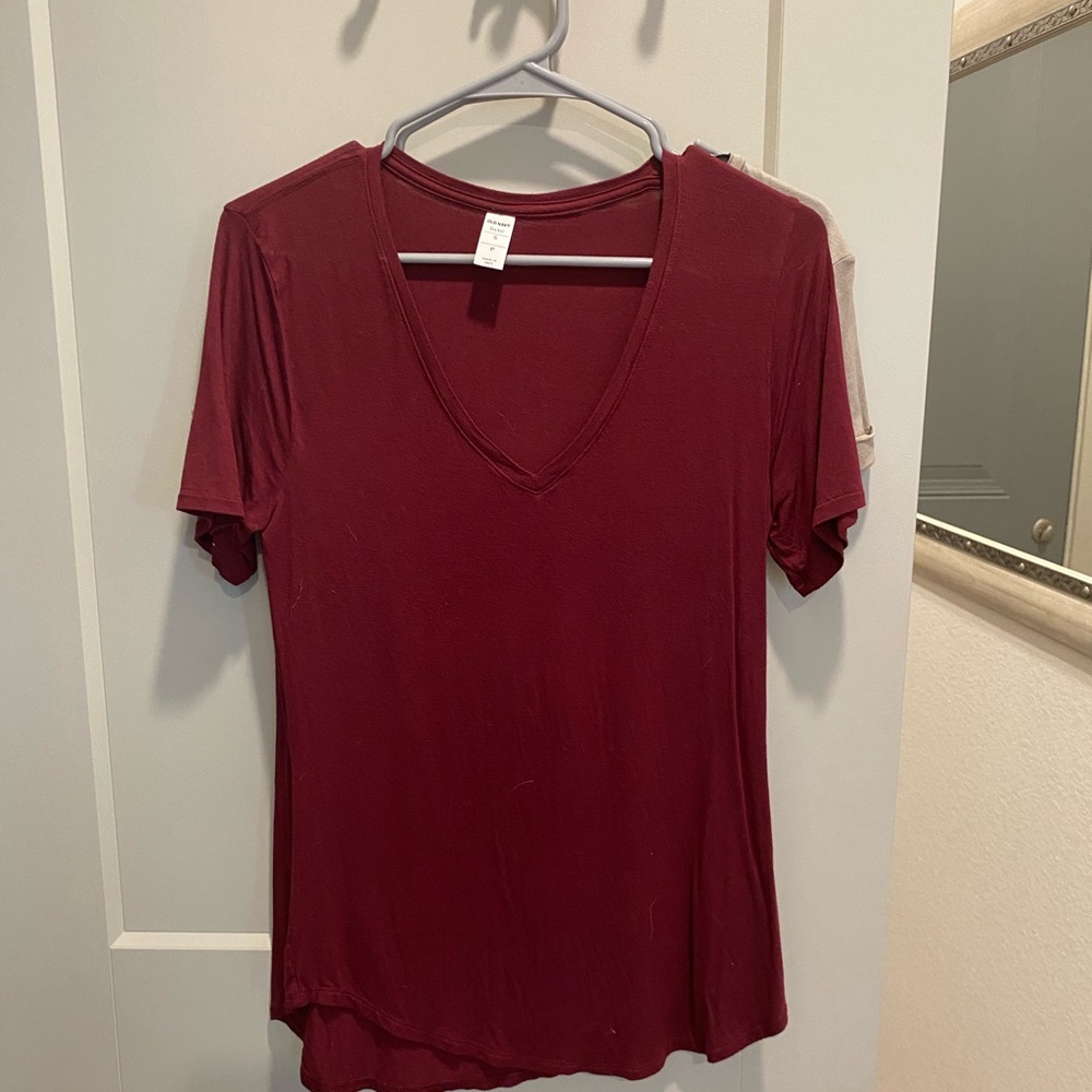 Old navy long vneck tshirt